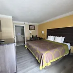 Super 8 By Wyndham Savannah