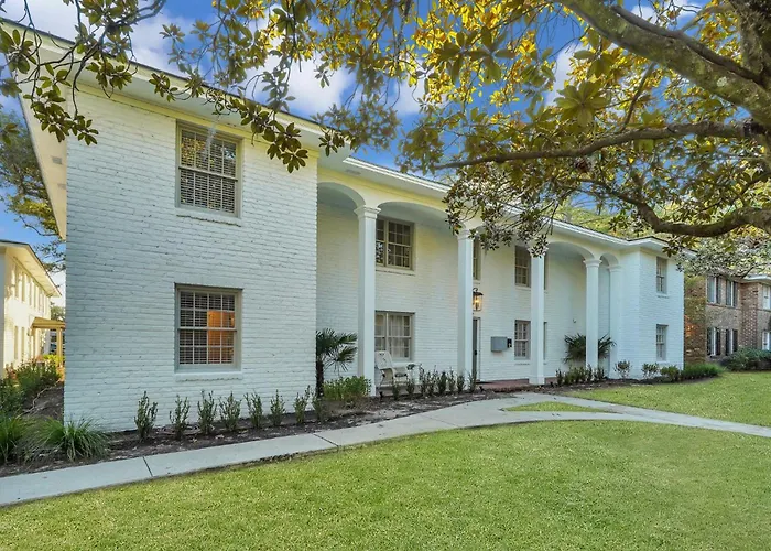 Spacious Mid-Century Art Haven