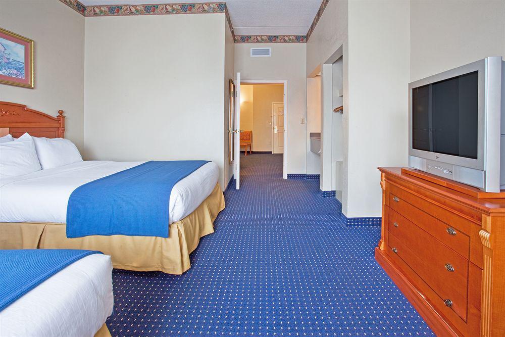 Hotel Gateway & Savannah
