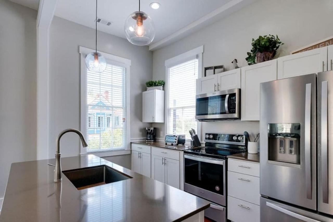111 Waldburg Street Beautifully Renovated Historic 5 Bedroom 5 Bath * Savannah