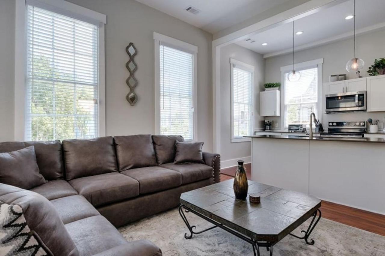Bed & Breakfast 111 Waldburg Street Beautifully Renovated Historic 5 Bedroom 5 Bath Savannah