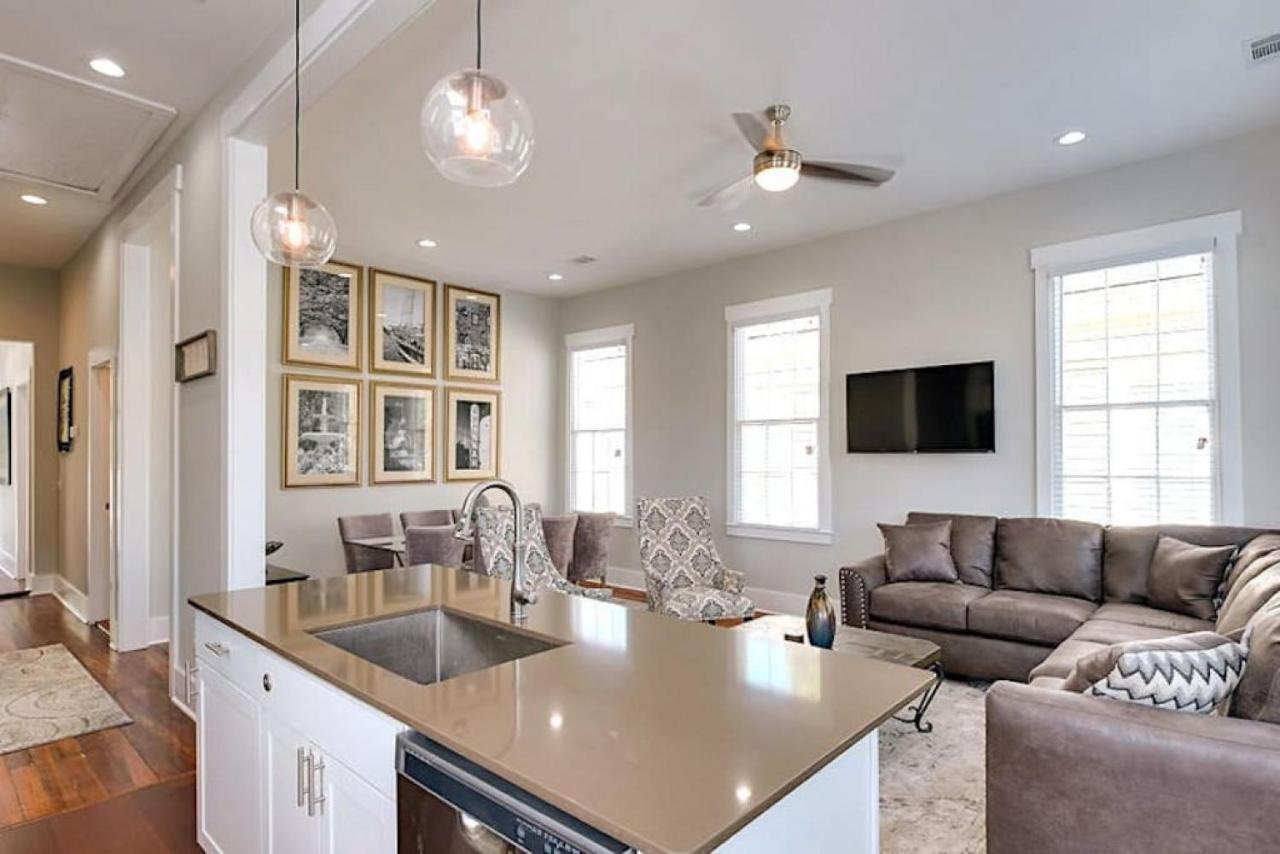 111 Waldburg Street Beautifully Renovated Historic 5 Bedroom 5 Bath * Savannah