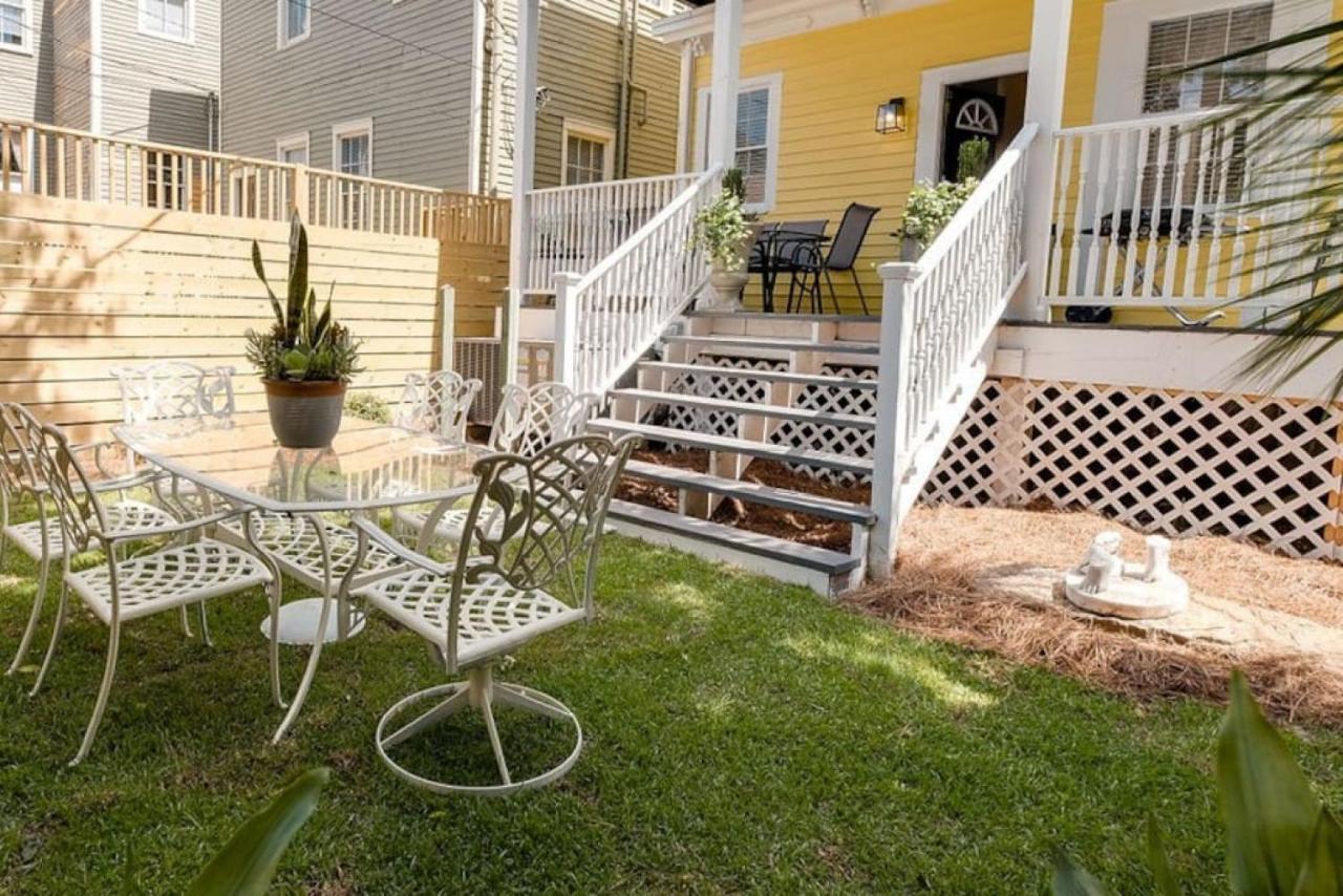 111 Waldburg Street Beautifully Renovated Historic 5 Bedroom 5 Bath Bed & Breakfast