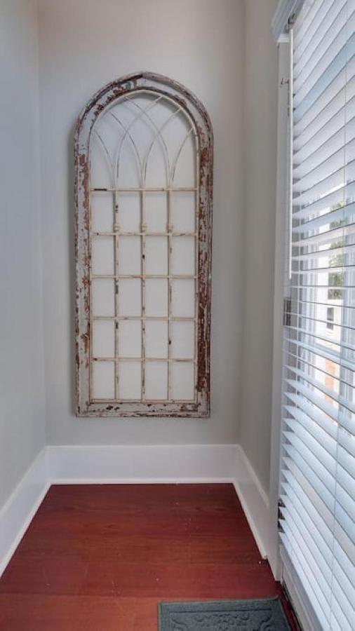 Bed & Breakfast 111 Waldburg Street Beautifully Renovated Historic 5 Bedroom 5 Bath *