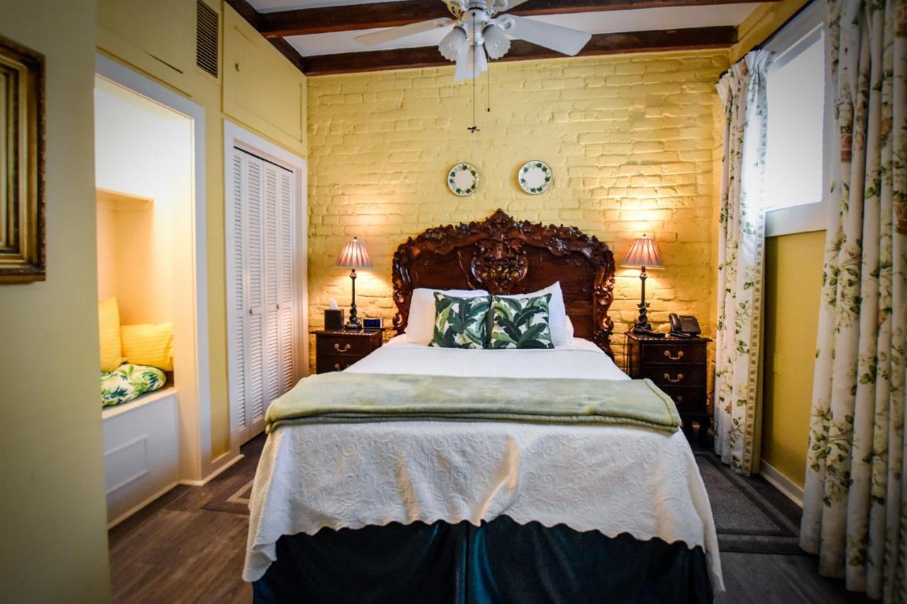 Bed & Breakfast Savannah Bed & Breakfast Inn Savannah