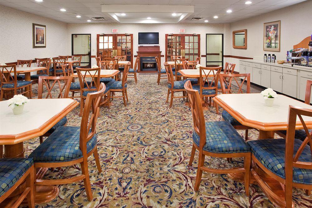 Gateway & Hotel 3*