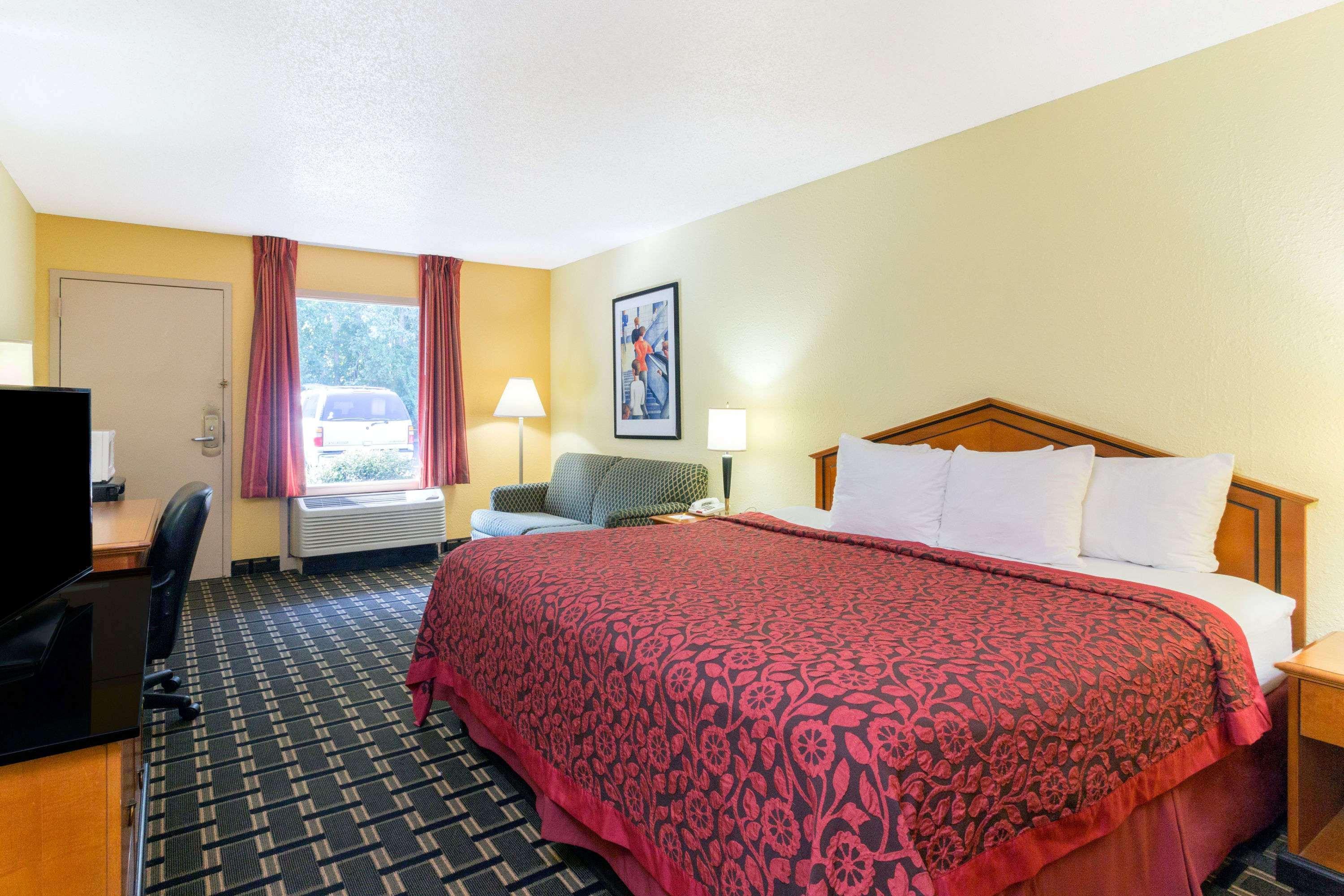 Days By Wyndham Airport 2* Savannah