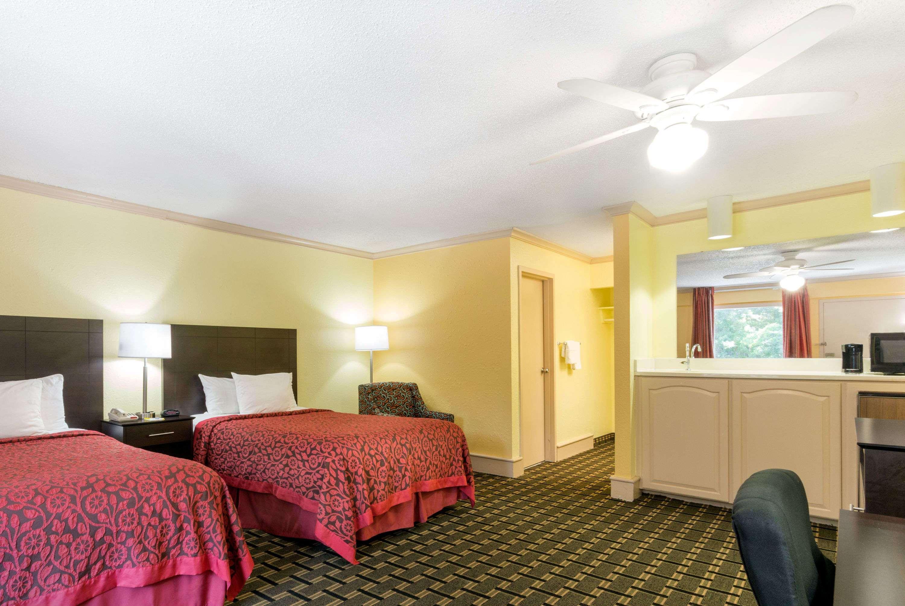 Days By Wyndham Airport 2* Savannah