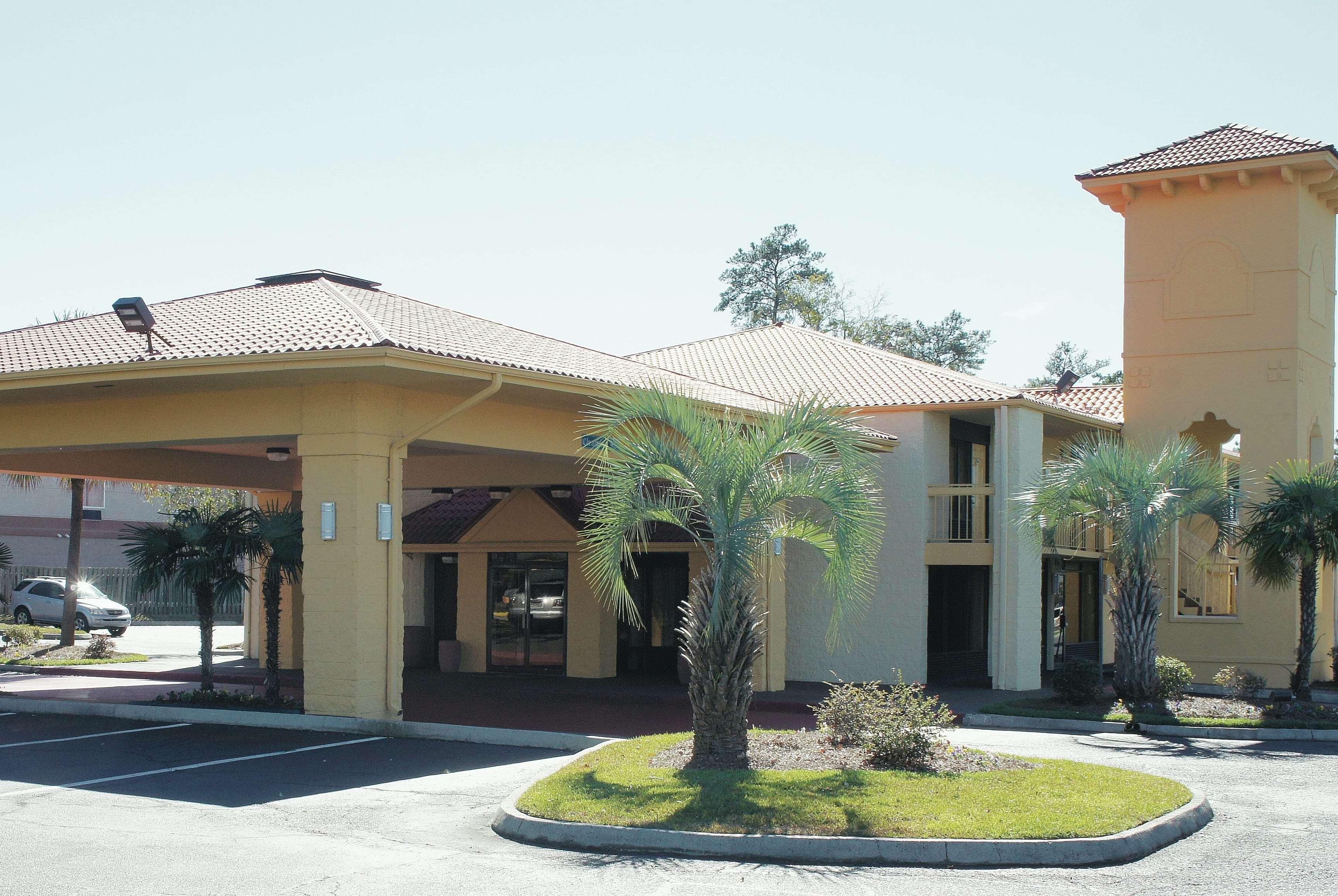 Super 8 By Wyndham Savannah Lodge Savannah