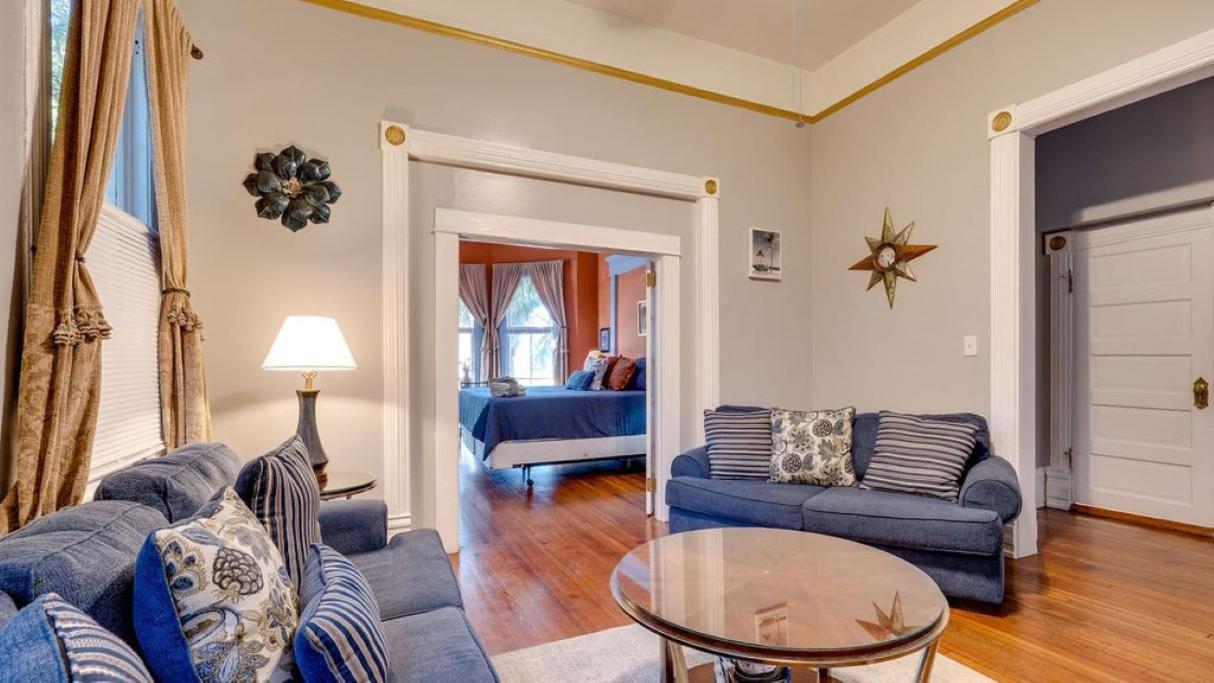 Apartment Elegant 2 Bed Directly On Forsyth Park *