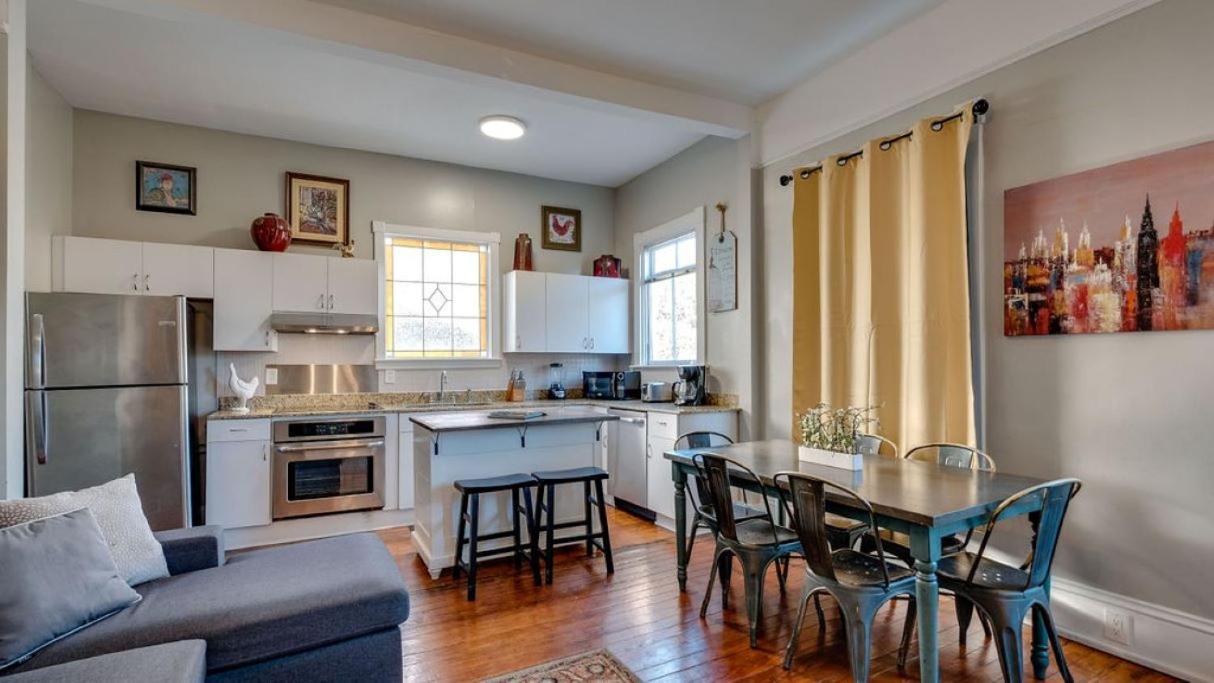 Bed & Breakfast Huge 5 Bed, 5 Bath In Historic Downtown