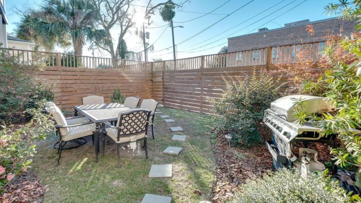 Huge 5 Bed, 5 Bath In Historic Downtown * Savannah