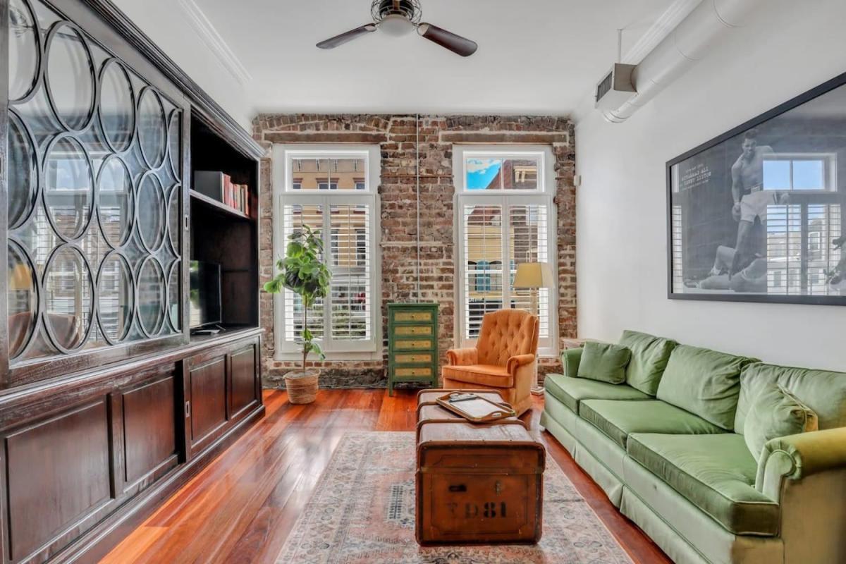 Knockout Loft- Near Plant Riverside Apartment