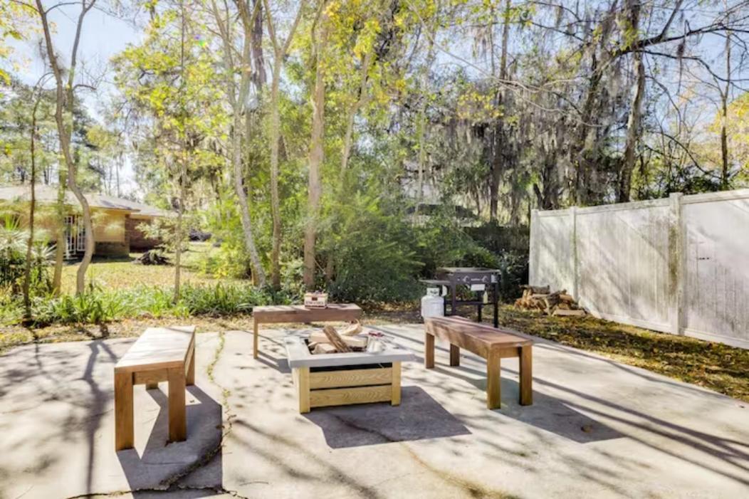 Honey, I'm Near - Seen On Hgtv Holiday home