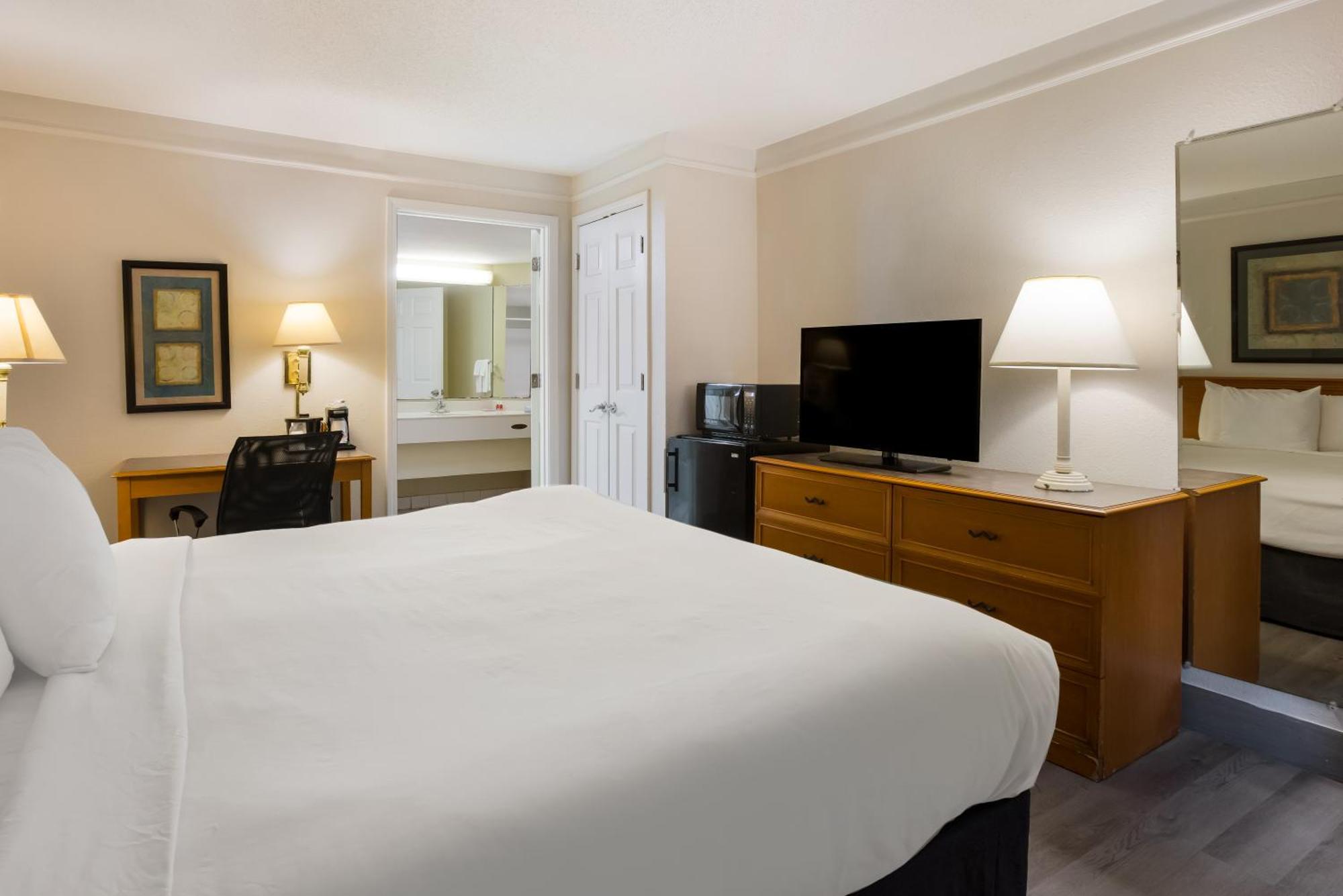 Lodge Super 8 By Wyndham Savannah