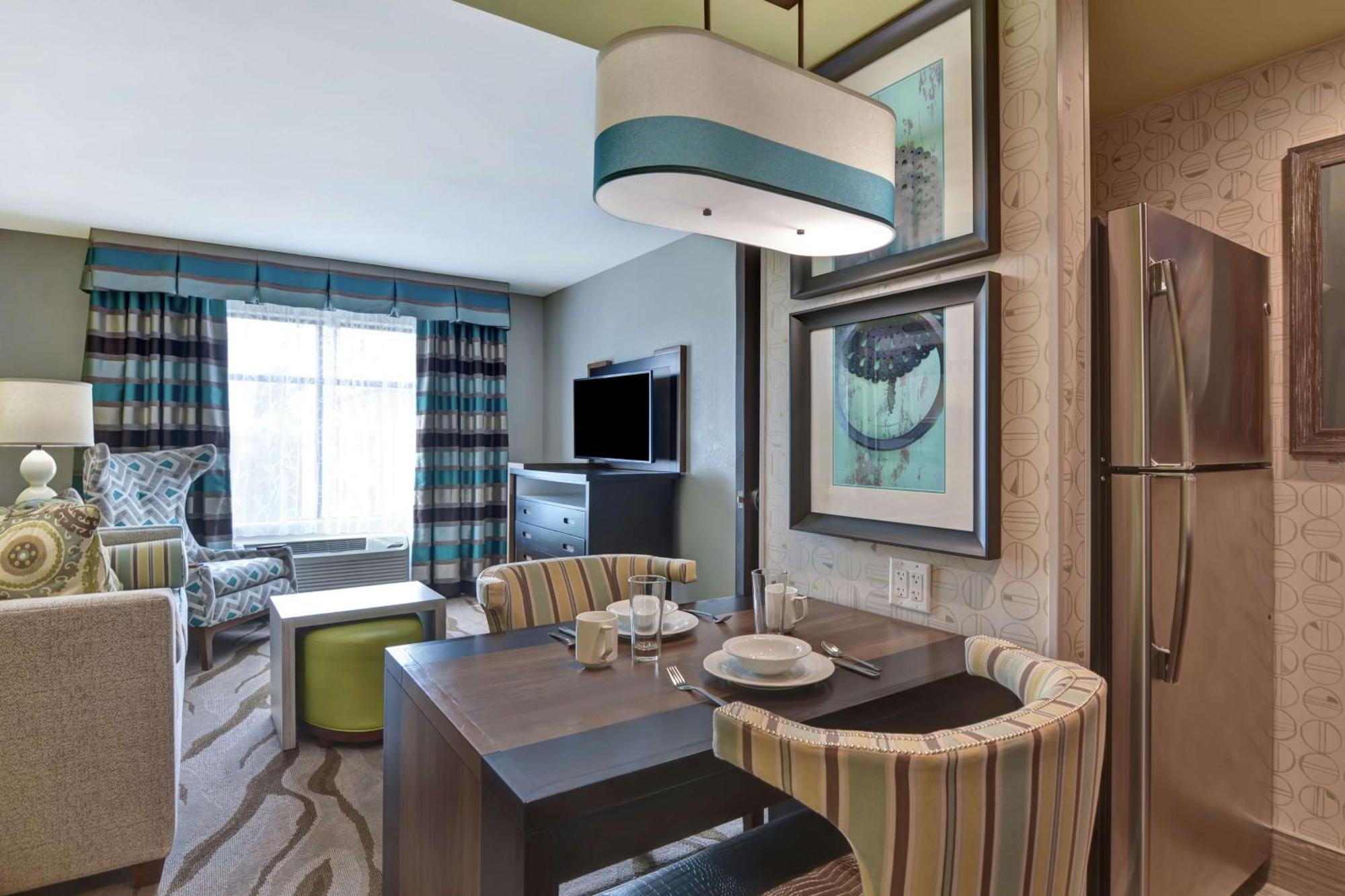Homewood By Hilton Airport