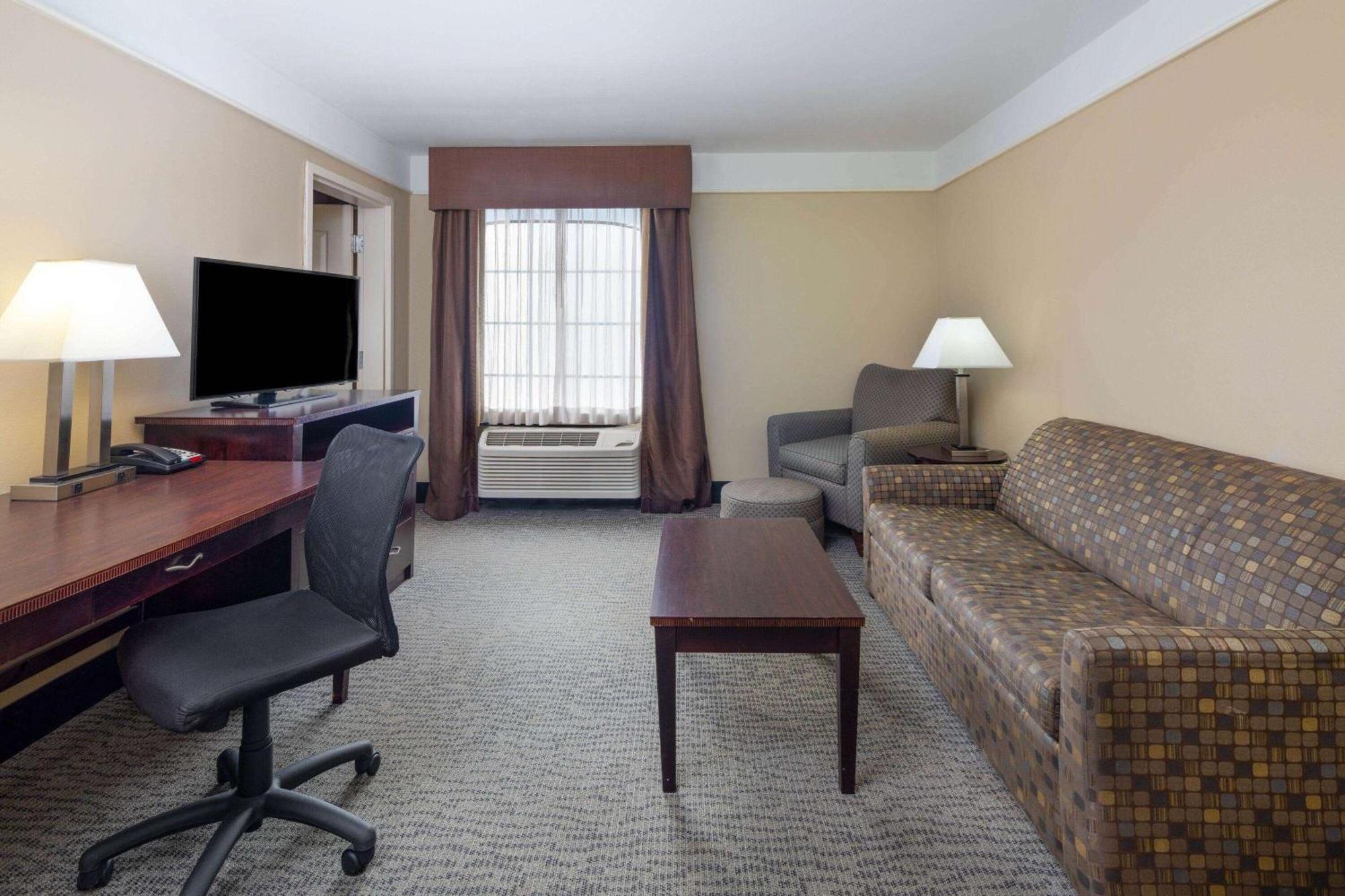 La Quinta By Wyndham Airport - Pooler Savannah