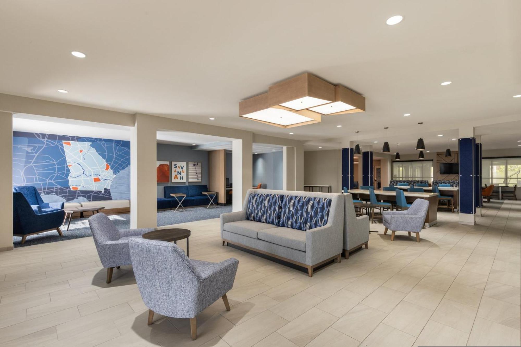 Express Airport By Ihg 3*