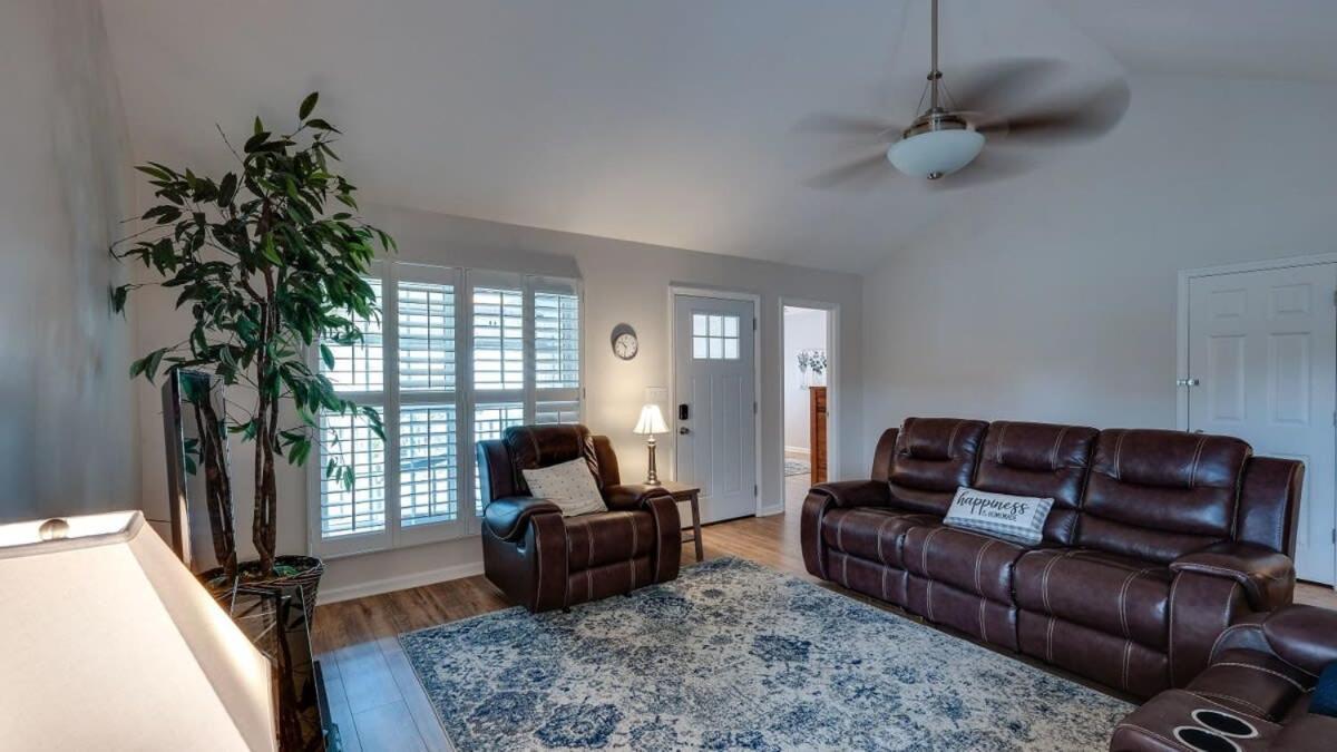 Holiday home Refresh At Rivermist! *