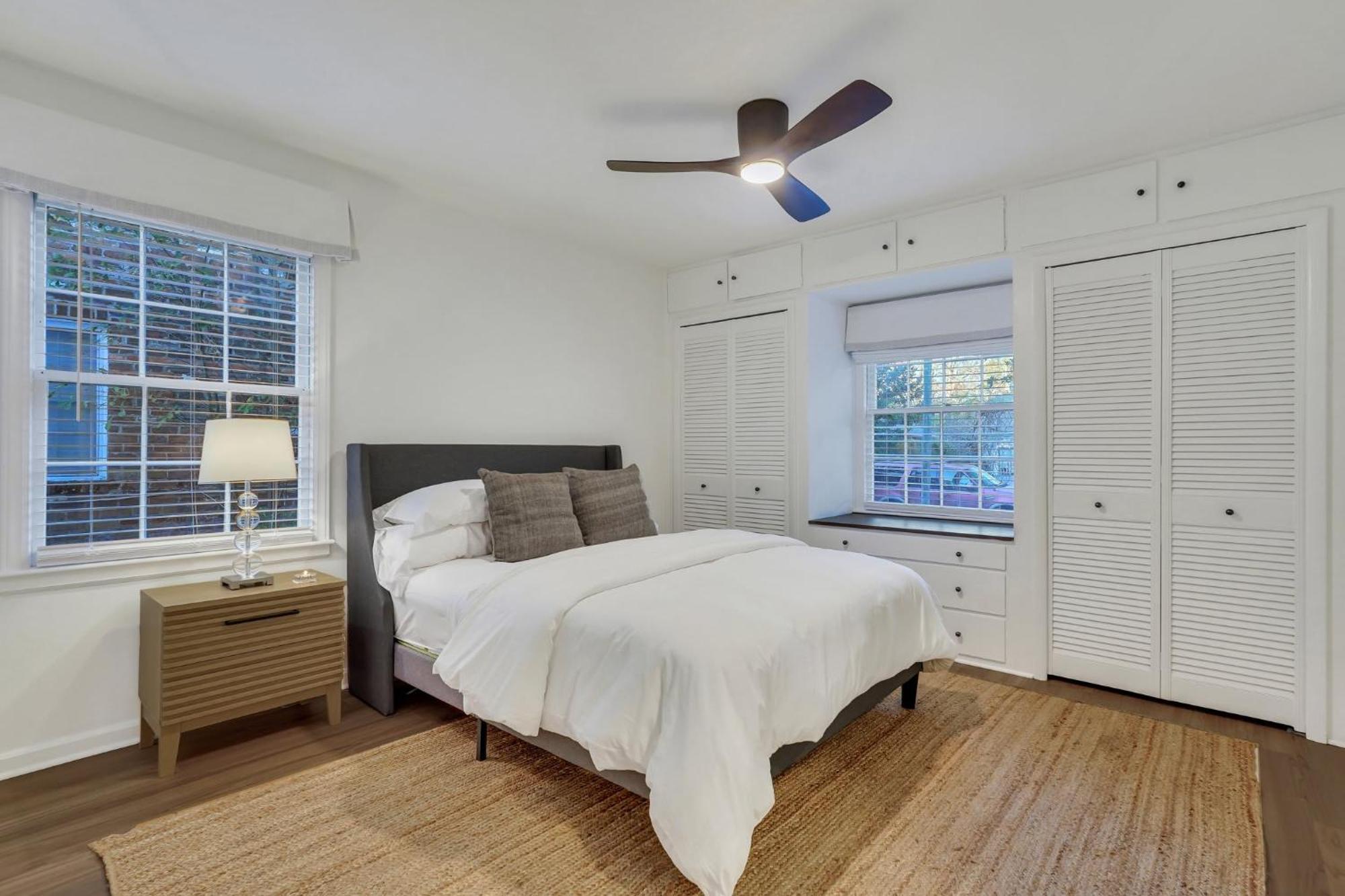 Spacious Mid-century Art Haven Apartment Savannah