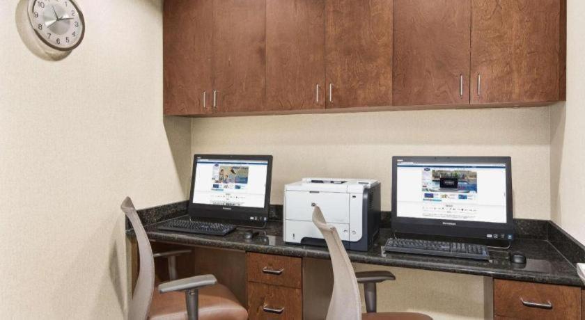 Hampton & Savannah-airport Hotel