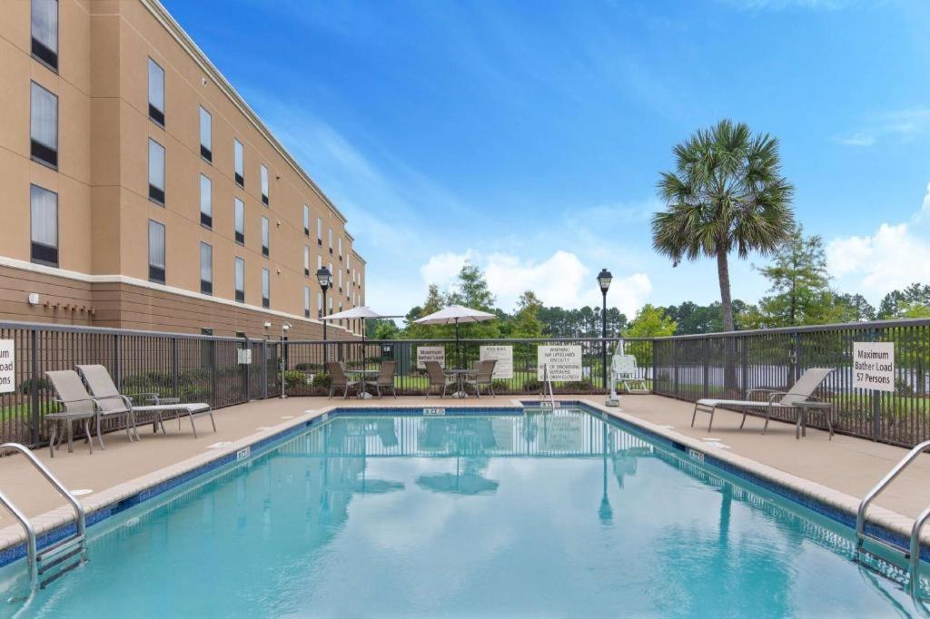 Hampton & Savannah-airport 2*