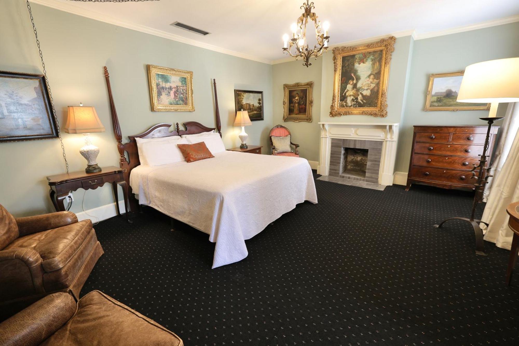 Bed & Breakfast Foley House Savannah