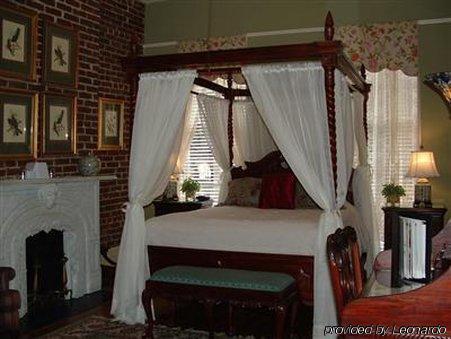Savannah Bed & Breakfast Inn 3*