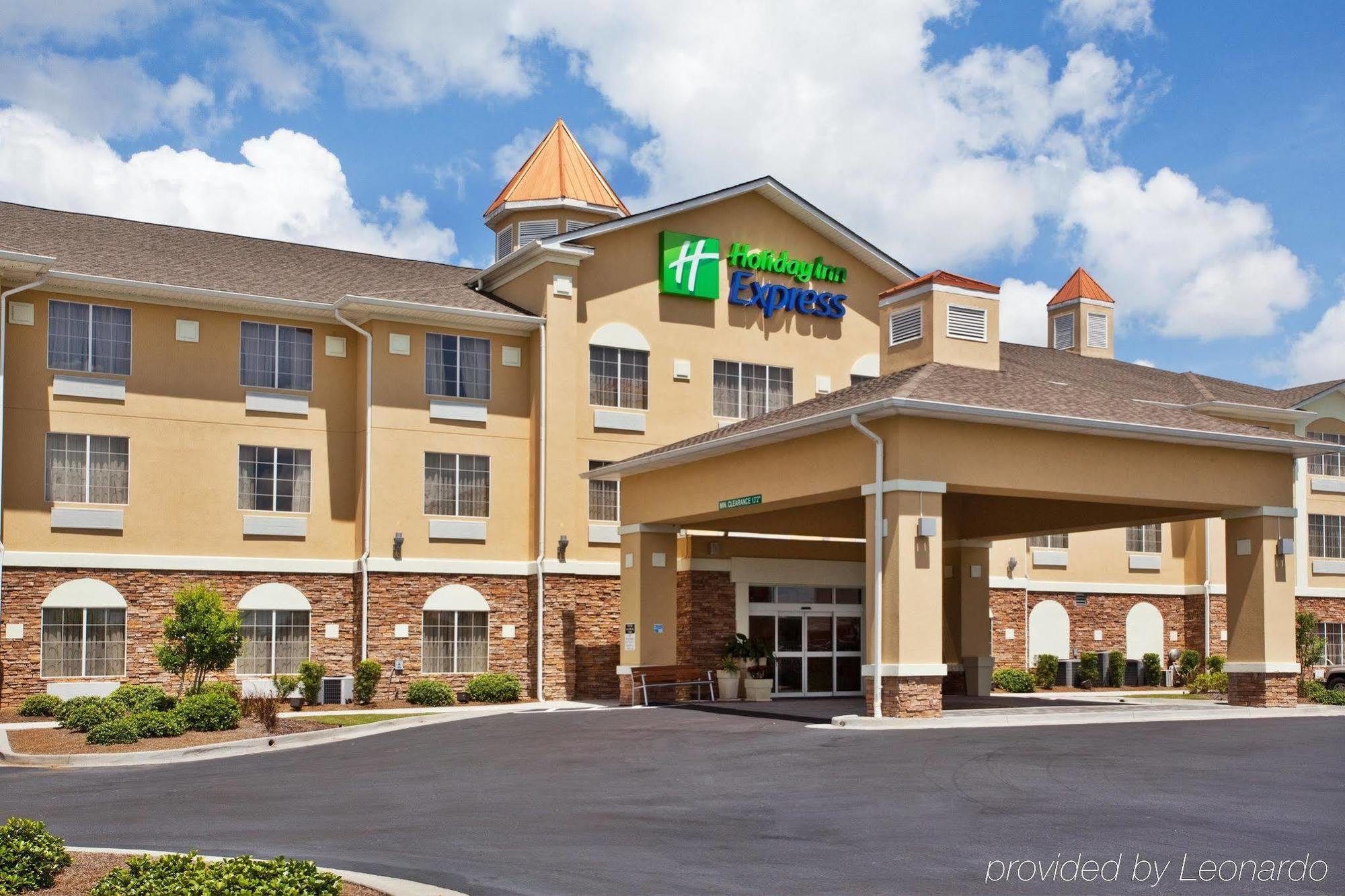 Hotel Express Airport By Ihg Savannah