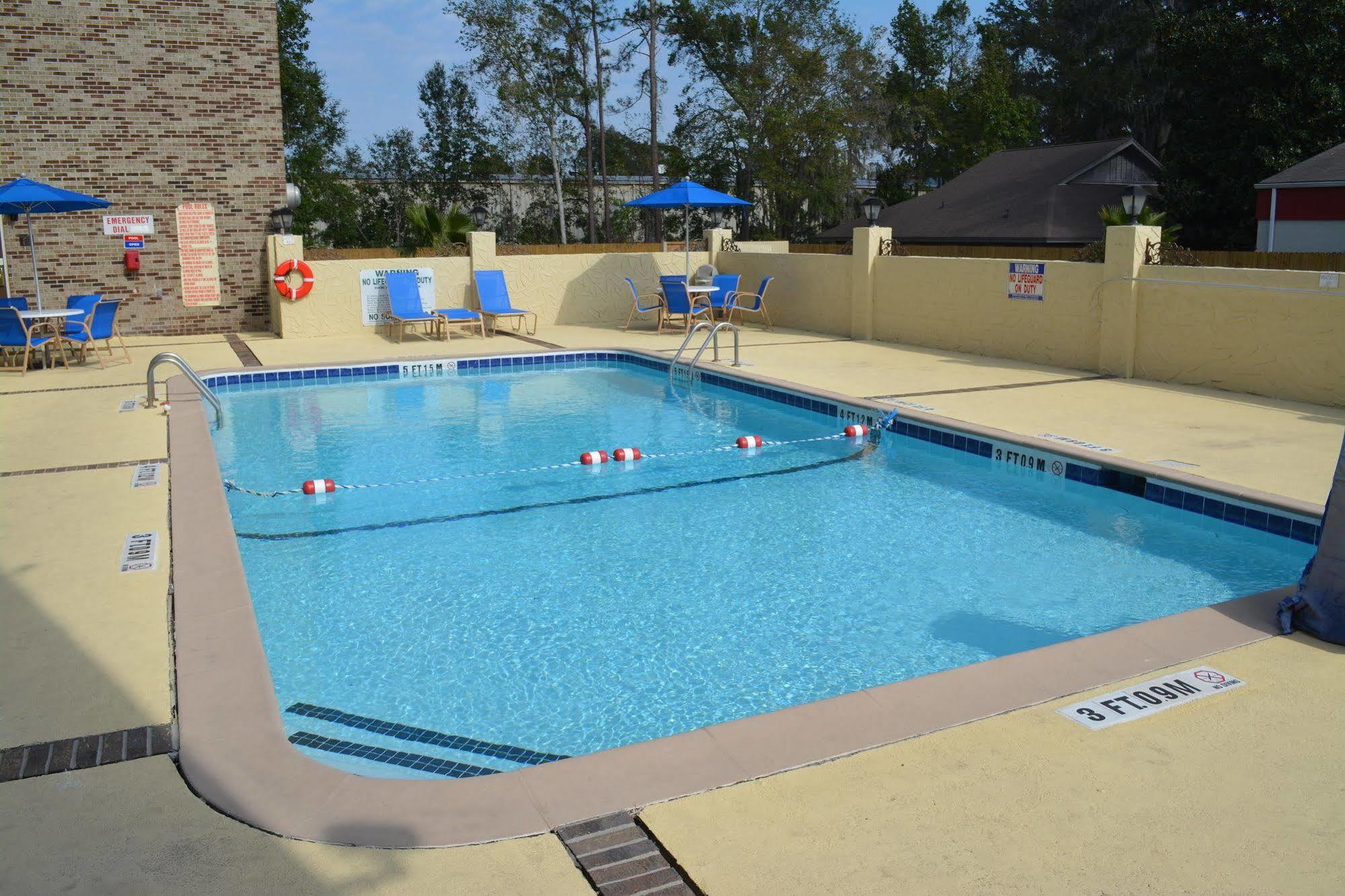 Comfort Inn 3*