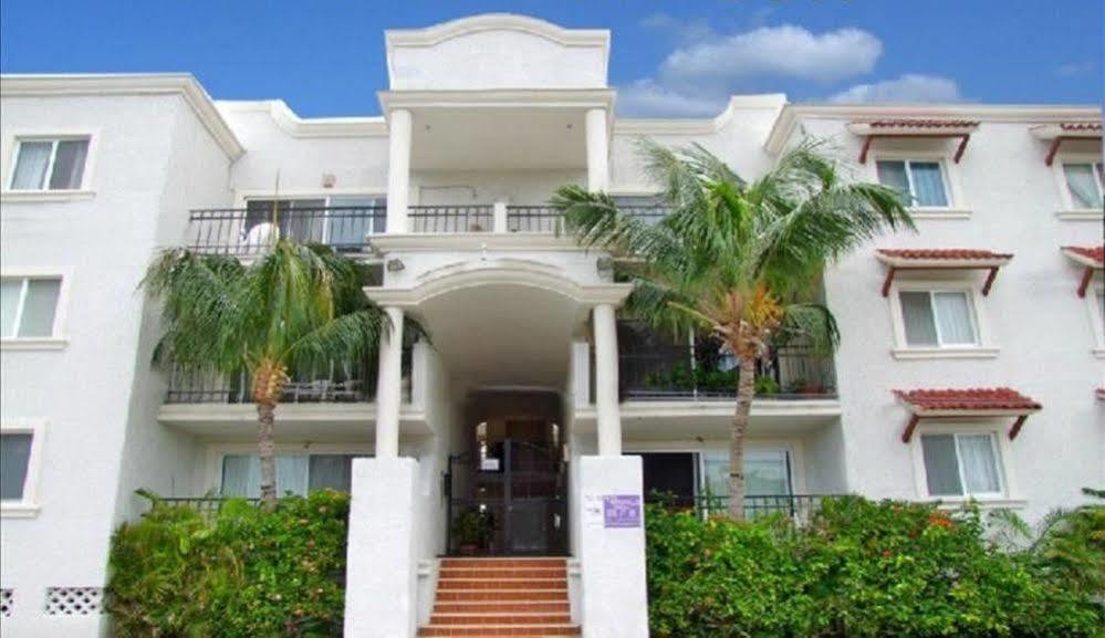 Super 8 By Wyndham Savannah Lodge *