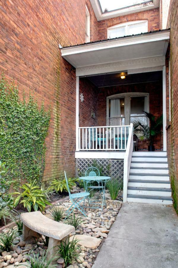 416a Waldburg St - Newly Renovated 1920's Historic District Apt Apartment Savannah