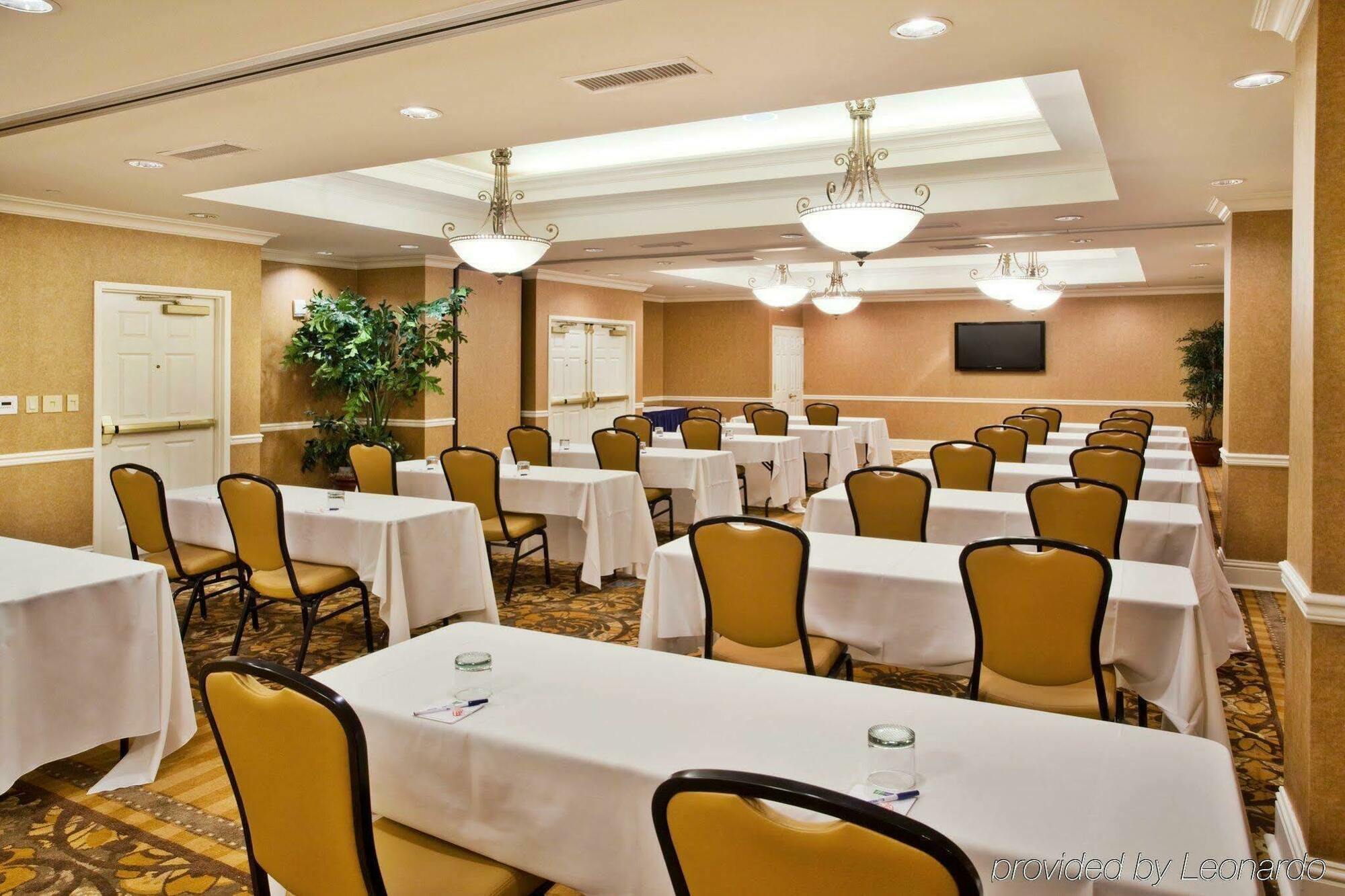 Historic District By Ihg Hotel 3*