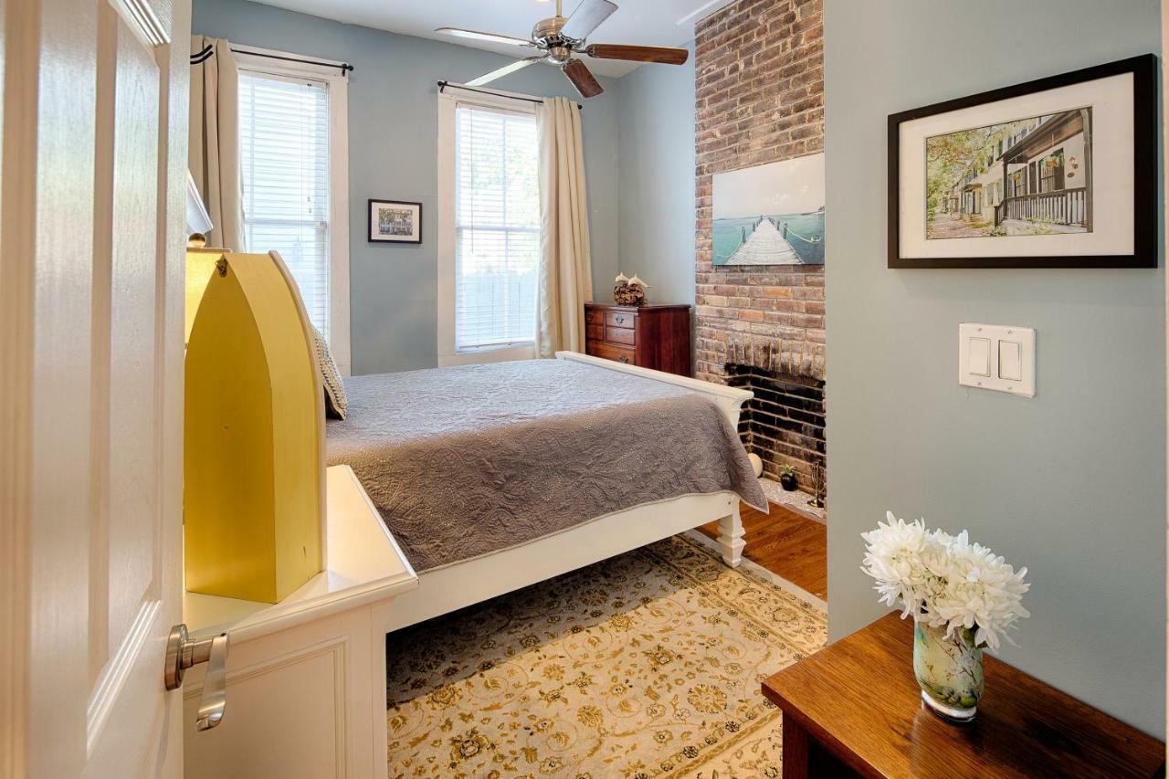 Hideaway * Savannah