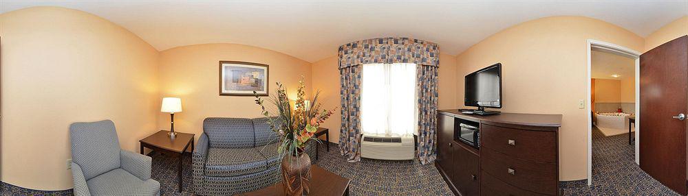 Comfort Gateway I-95 Hotel 3*