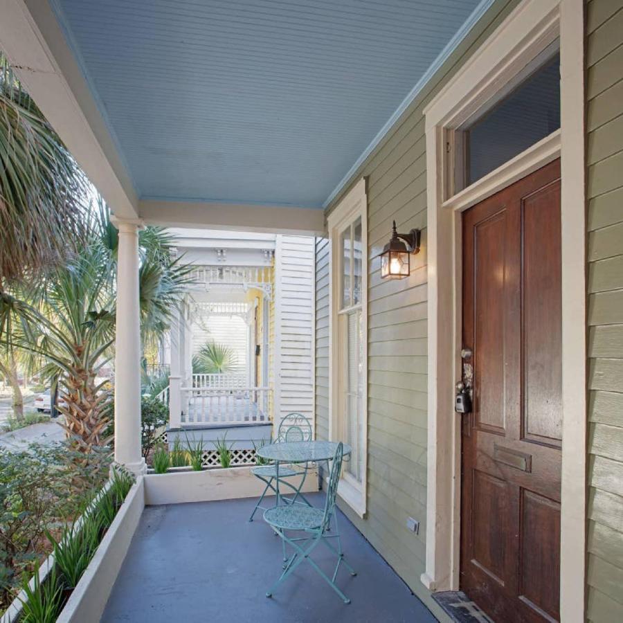 Huge 5 Bed, 5 Bath In Historic Downtown Bed & Breakfast